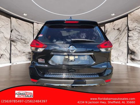 Used 2017 Nissan Rogue S AWD/4WD image 6