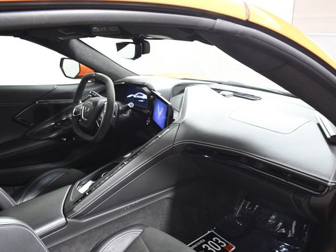 Used 2023 Chevrolet Corvette Stingray Premium Cpe w/ Z51 Performance Package image 19