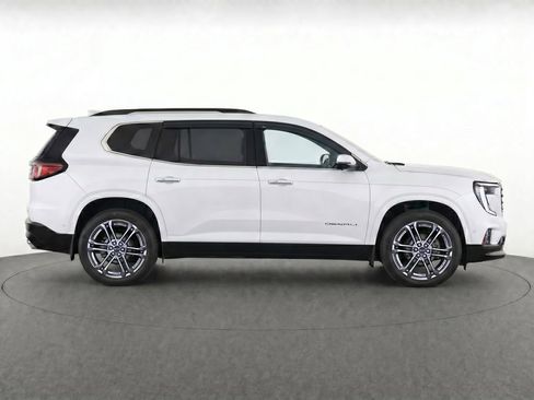 Used 2026 GMC Acadia Denali Ultimate AWD/4WD image 8