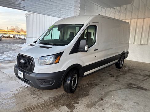 Used 2024 Ford Transit 250 148 Medium Roof w/ Load Area Protection Package image 3