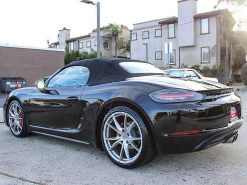 Used 2017 Porsche 718 Boxster S image 14