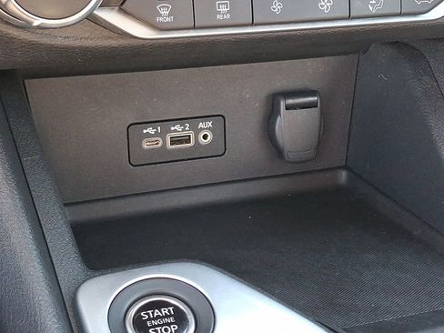 Certified 2023 Nissan Sentra SR FWD image 23