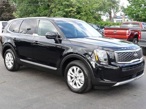 Used 2020 Kia Telluride LX AWD/4WD image 4