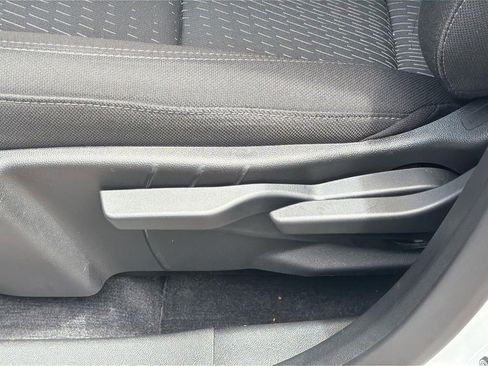 Used 2025 Chevrolet Equinox LT FWD image 20