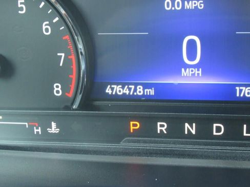 Used 2022 Ford Explorer XLT w/ Class IV Trailer Tow Package image 30