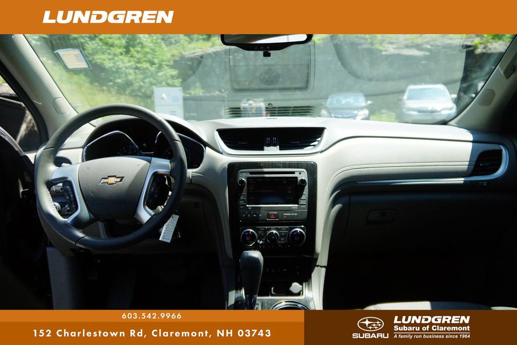 Used 2015 Chevrolet Traverse LT w/ Traveler's Package FWD image 4