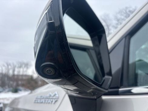 Used 2023 Chevrolet Suburban High Country w/ Premium Package 2 image 8