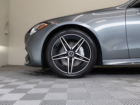 Used 2024 Mercedes-Benz C 300 Sedan image 9
