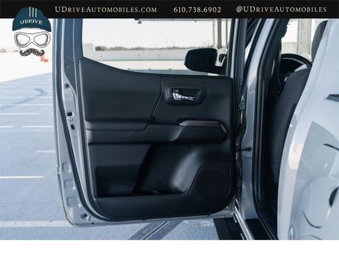 Used 2018 Toyota Tacoma TRD Sport w/ Technology Package image 61