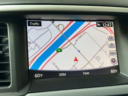 Used 2018 Nissan Pathfinder SL w/ Cargo Package FWD image 20