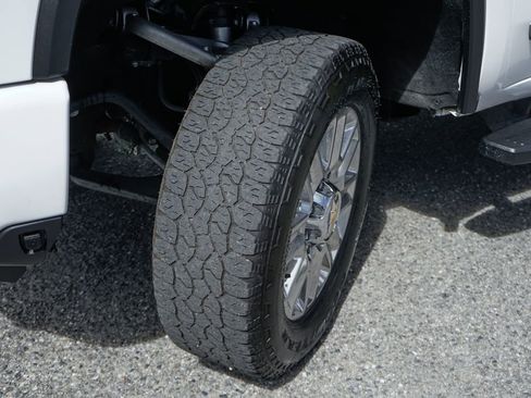 Used 2024 Chevrolet Silverado 2500 High Country w/ High Country Premium Package image 48