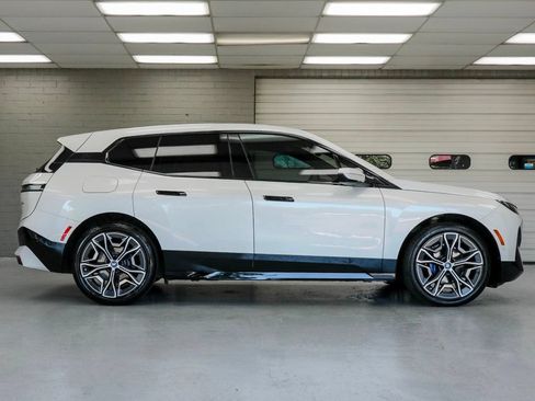 Used 2024 BMW iX xDrive50 w/ Premium Package AWD/4WD image 3