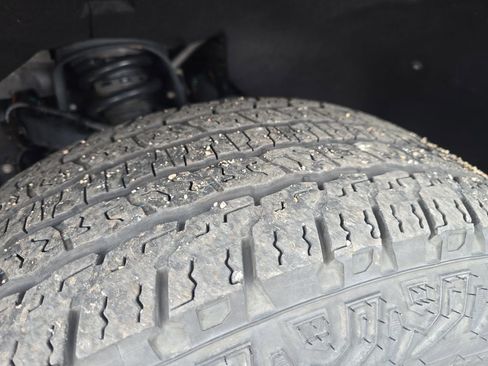 Used 2024 Chevrolet Colorado Trail Boss w/ Technology Package image 29