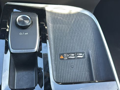 Used 2025 Buick Enclave Preferred w/ Super Cruise Package image 19