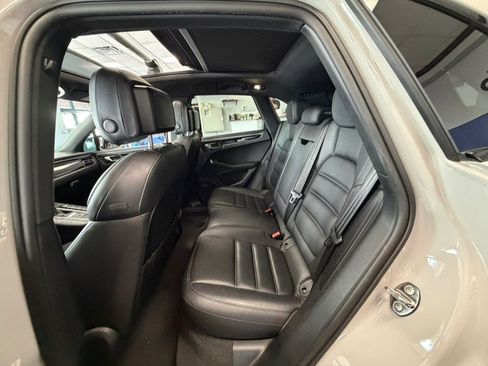 Used 2021 Porsche Macan S AWD/4WD image 60