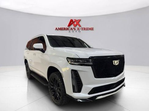 Used 2021 Cadillac Escalade Luxury RWD image 10
