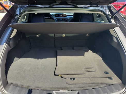 Used 2022 Lexus UX 250h w/ Accessory Package (Z2) AWD/4WD image 9