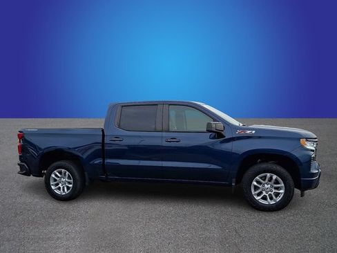 Used 2022 Chevrolet Silverado 1500 RST w/ Z71 Off-Road Package AWD/4WD image 4