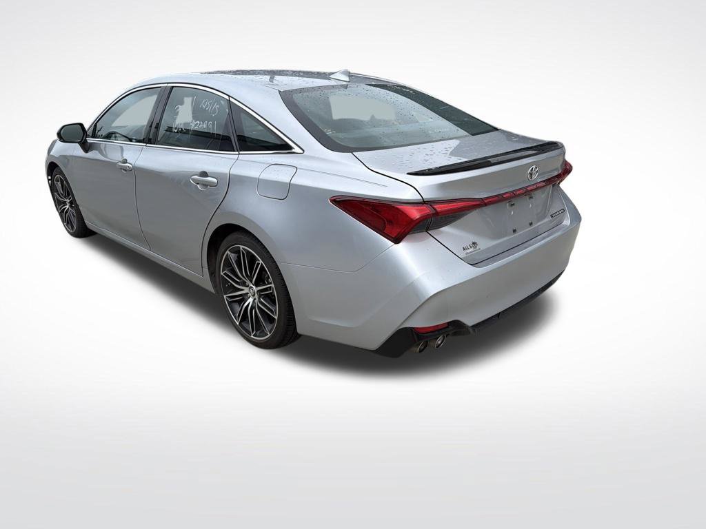 Used 2019 Toyota Avalon Touring FWD image 7