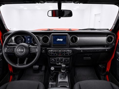 Used 2023 Jeep Wrangler Unlimited w/ Cold Weather Group AWD/4WD image 27