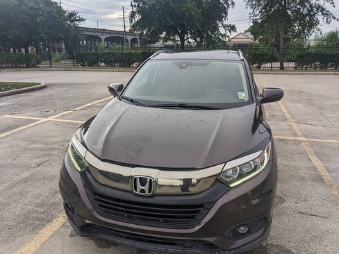 Used 2019 Honda HR-V EX image 3