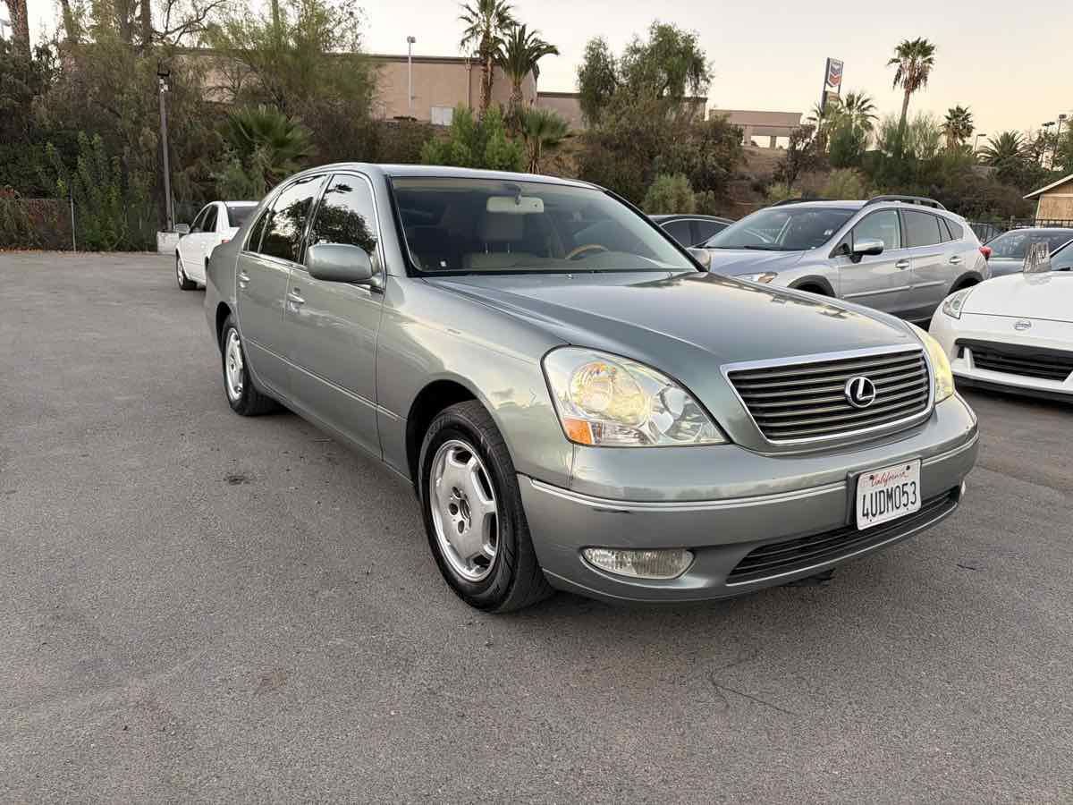 Used 2002 Lexus LS 430 w/ Navigation/Mark Levinson Pkg RWD image 1