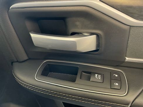 Used 2024 RAM 2500 Big Horn w/ Bed Utility Group image 30