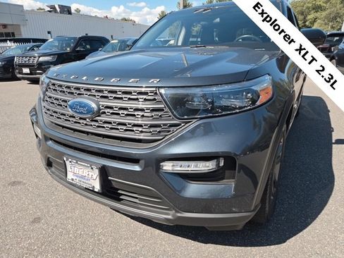 Used 2022 Ford Explorer XLT w/ Equipment Group 202A image 30