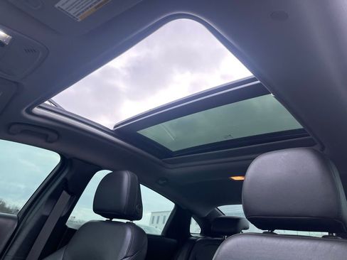 Used 2020 Chevrolet Malibu LT w/ Leather Package image 11