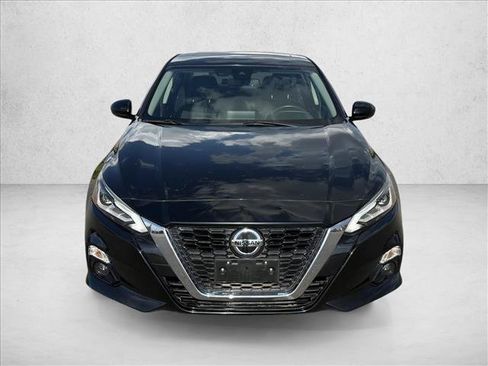 Used 2019 Nissan Altima 2.5 SV FWD image 2