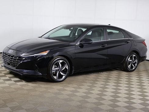 Used 2023 Hyundai Elantra Limited image 10