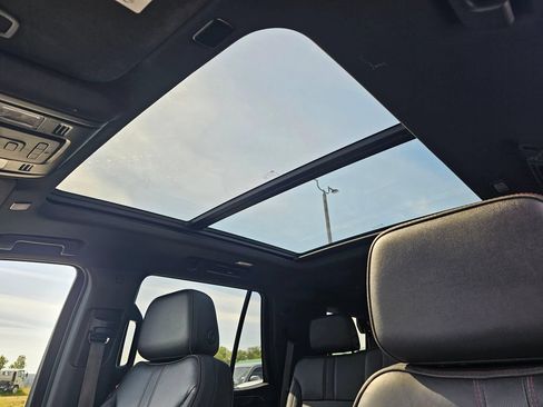 Used 2021 Chevrolet Tahoe RST AWD/4WD image 25
