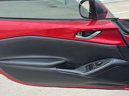 Used 2016 MAZDA MX-5 Miata Grand Touring image 24