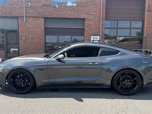 Used 2018 Ford Mustang GT RWD image 14