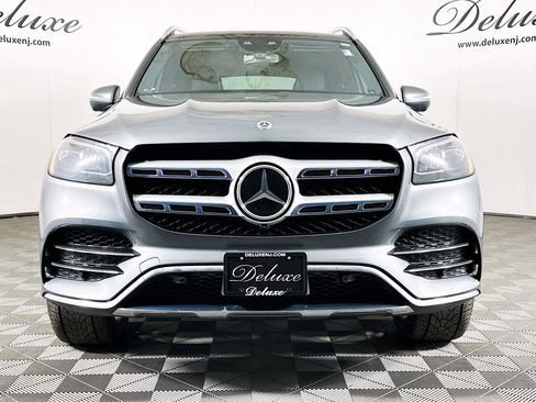 Used 2022 Mercedes-Benz GLS 450 4MATIC w/ AMG Line Exterior image 2