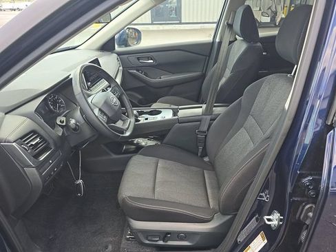 Certified 2026 Nissan Rogue SV FWD image 6