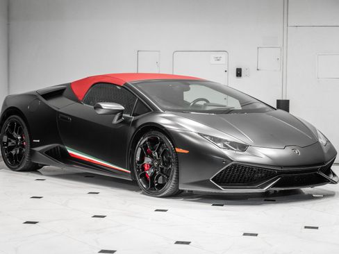 Used 2016 Lamborghini Huracan LP 610-4 AWD/4WD image 8