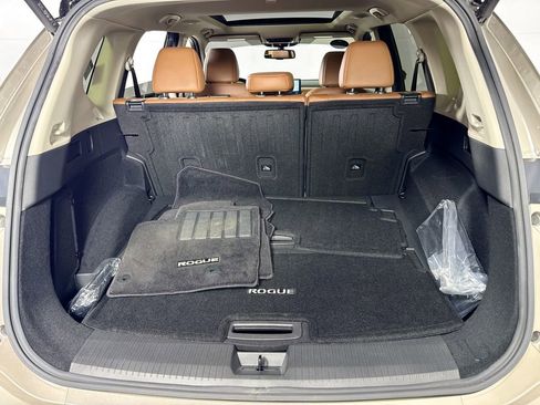 Used 2024 Nissan Rogue Platinum w/ Platinum Premium Package FWD image 33