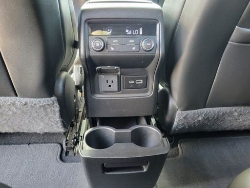 Used 2021 GMC Acadia SLT w/ Elevation Edition FWD image 29