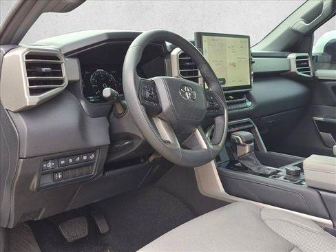 Used 2025 Toyota Tundra Limited AWD/4WD image 2