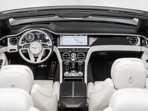 Certified 2020 Bentley Continental GT V8 AWD/4WD image 23