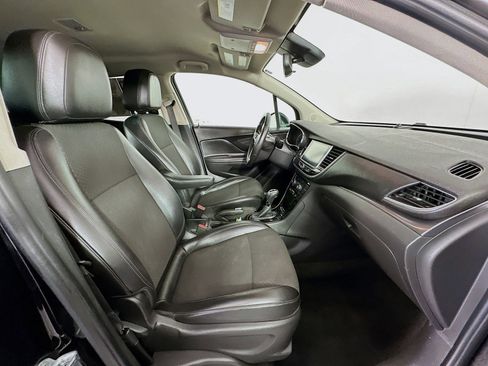 Used 2019 Buick Encore Sport Touring AWD/4WD image 27