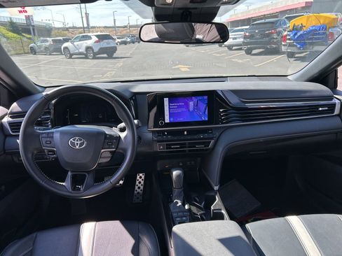 Certified 2025 Toyota Camry SE image 5