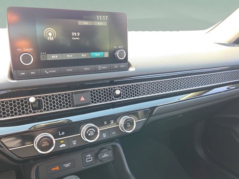 Used 2023 Honda Civic LX image 33