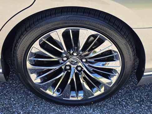 Certified 2023 Lexus LS 500 w/ Interior Upgrade Package RWD image 38