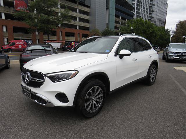 Used 2026 Mercedes-Benz GLC 300 4MATIC image 1