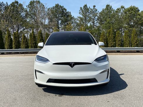 Used 2022 Tesla Model X Plaid image 12