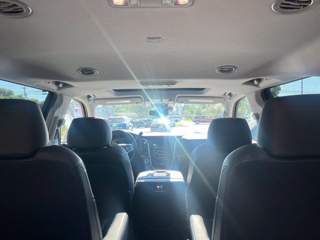 Used 2020 Cadillac Escalade Luxury AWD/4WD image 31