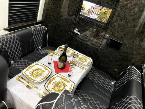 Used 2022 Mercedes-Benz Sprinter 2500 image 11