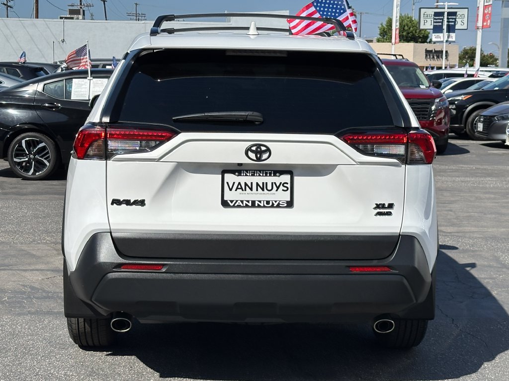 Used 2025 Toyota RAV4 XLE AWD/4WD image 6